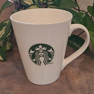 STARBUCKS Vintage 2014 Green and White Mermaid Siren Logo Mug, 13oz